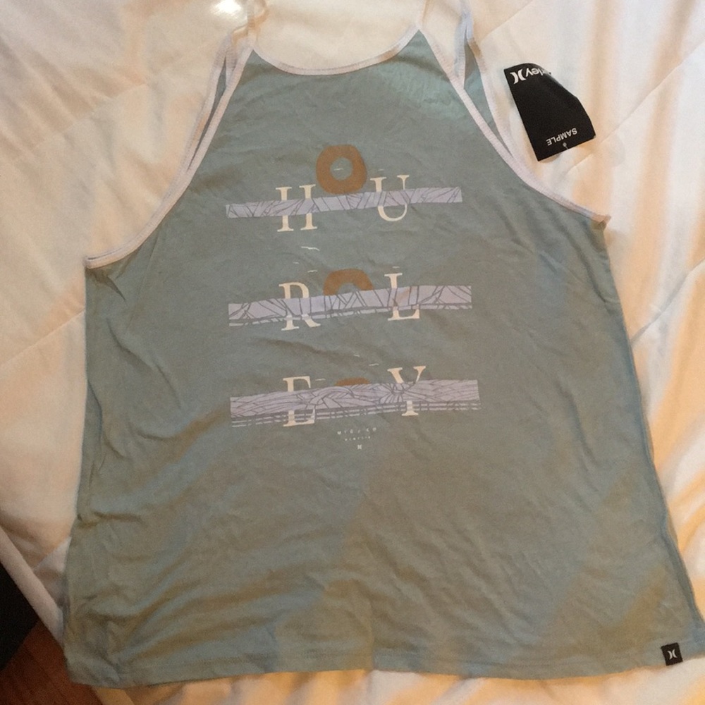 Hurley top